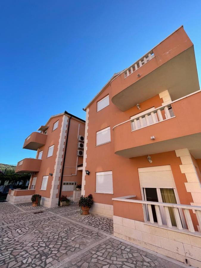 Apartman Jukic Hotel Marina Luaran gambar