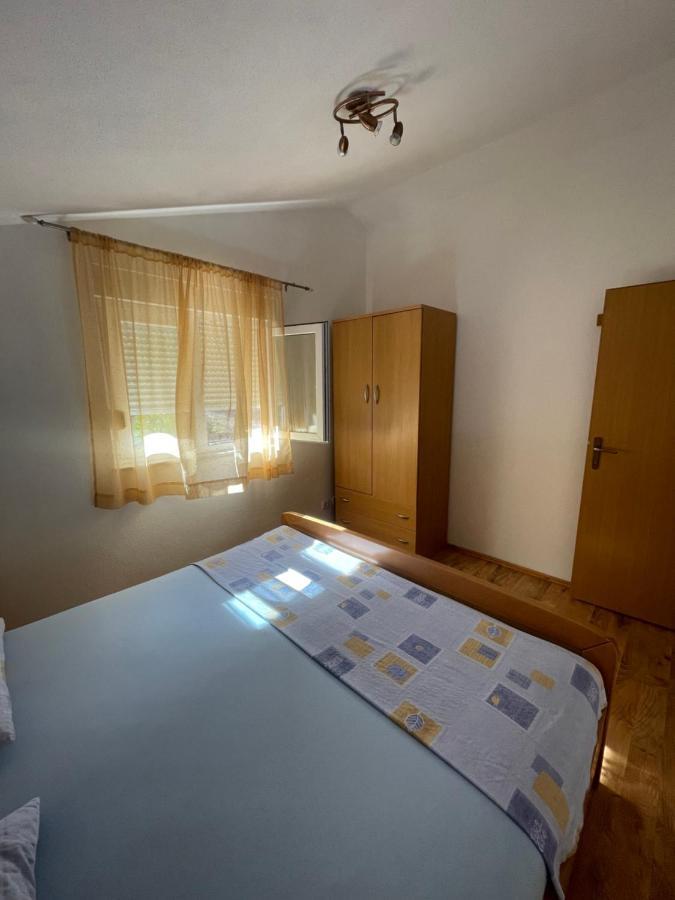 Apartman Jukic Hotel Marina Luaran gambar