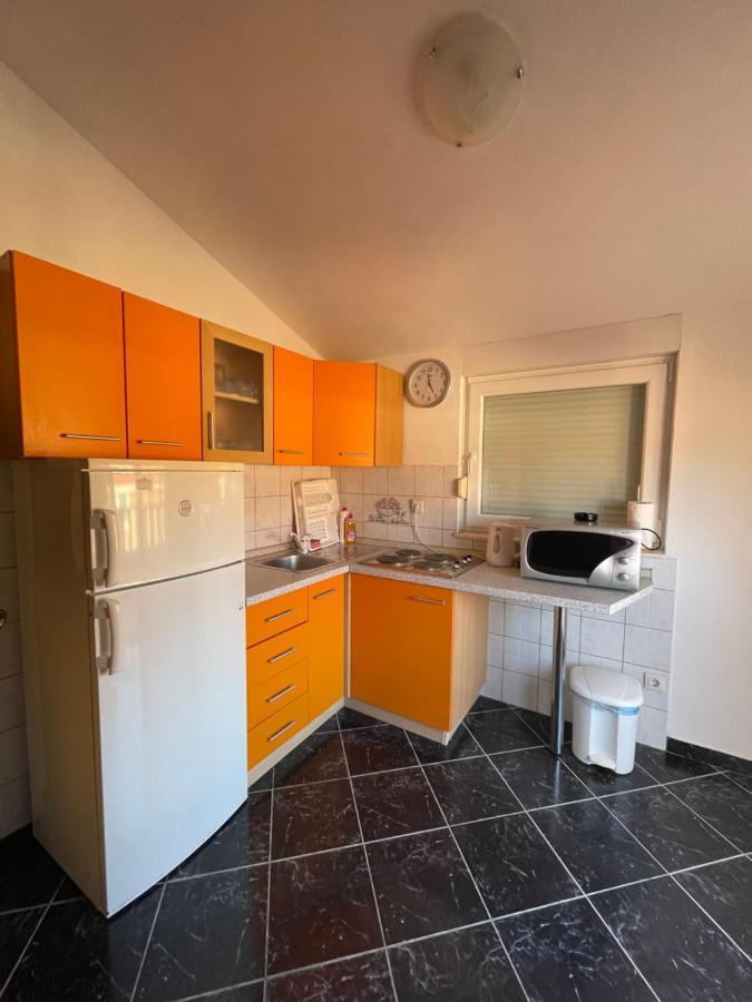 Apartman Jukic Hotel Marina Luaran gambar