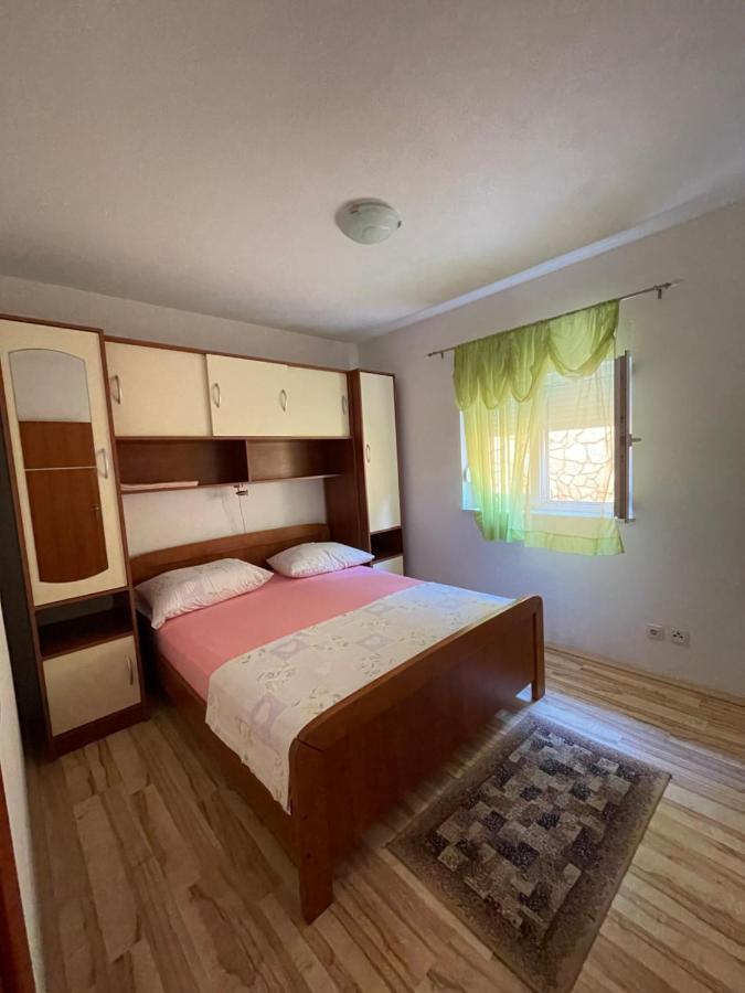 Apartman Jukic Hotel Marina Luaran gambar