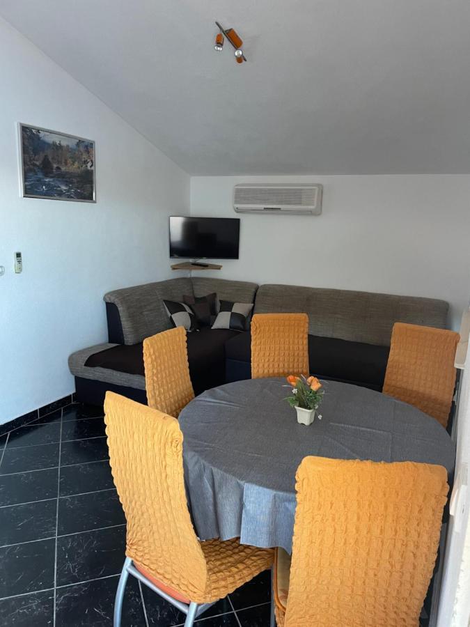 Apartman Jukic Hotel Marina Luaran gambar