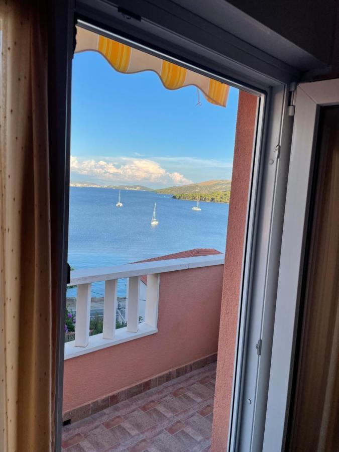 Apartman Jukic Hotel Marina Luaran gambar